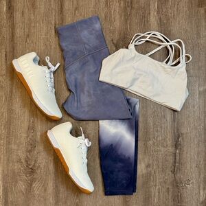 Athleta Elation 7/8 blue tie-dye tight